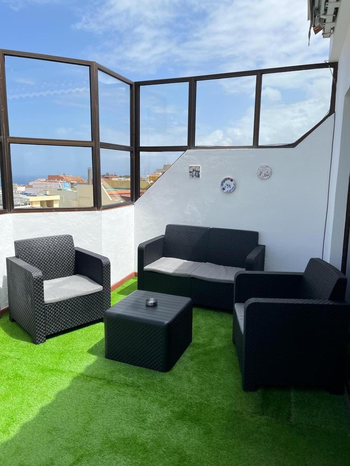 3 Dormitorios. Terraza. Bus Stop Los Realejos Exterior photo
